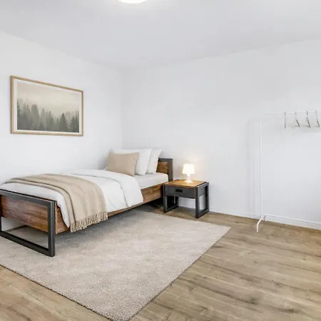 Appartement Helle Mit Grossem Garten In Ruhiger Lage *